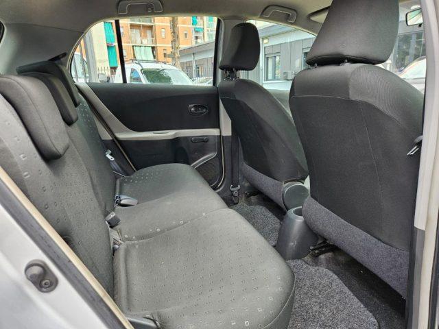 TOYOTA Yaris 1.0 5 porte