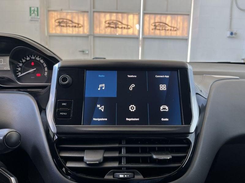 Peugeot 208 PureTech 82 Stop&Start 5 porte Signature TUA DA 99,00 EURO AL MESE