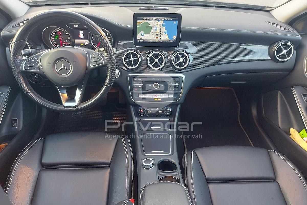 MERCEDES GLA 200 d Automatic 4Matic Premium