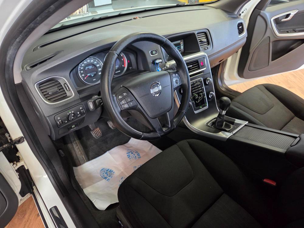 Volvo V60 1.6 d2 (drive) Momentum