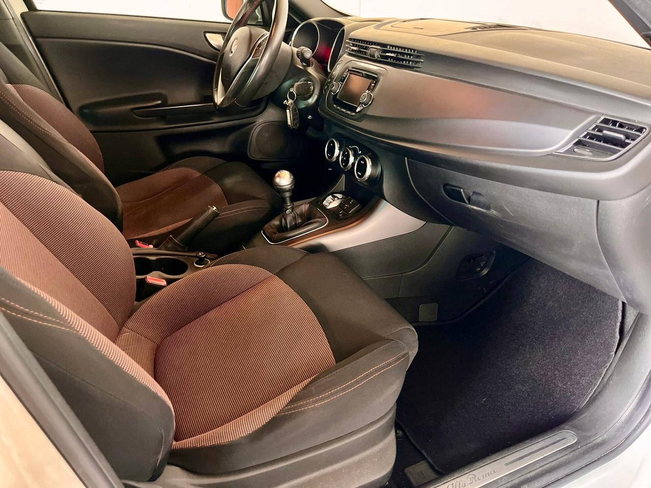 Alfa Romeo Giulietta 1.6 JTDm-2 105 CV Exclusive