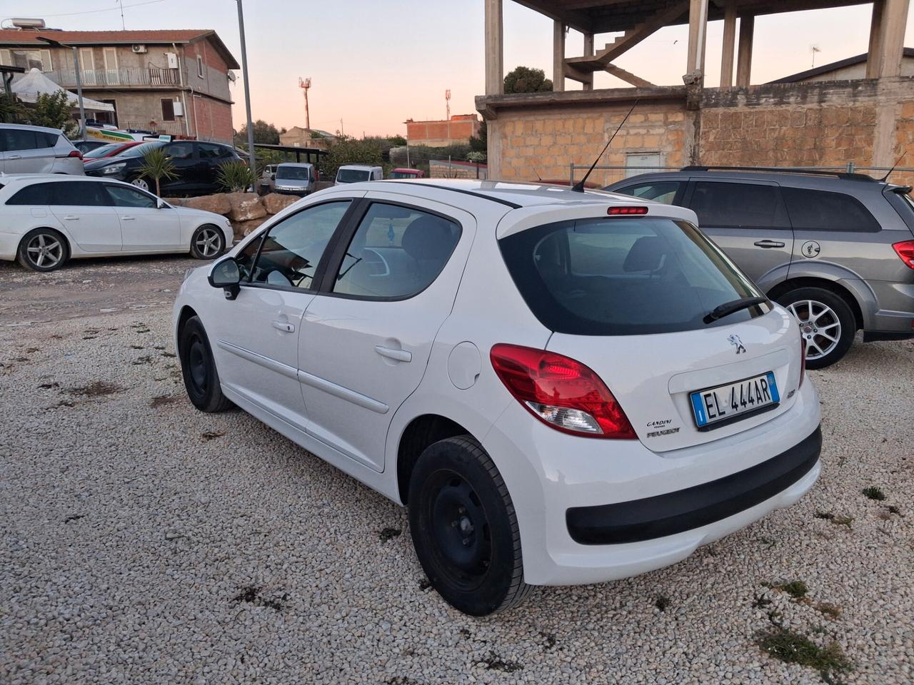 Peugeot 207 1.4 HDi 70CV 5p. Allure