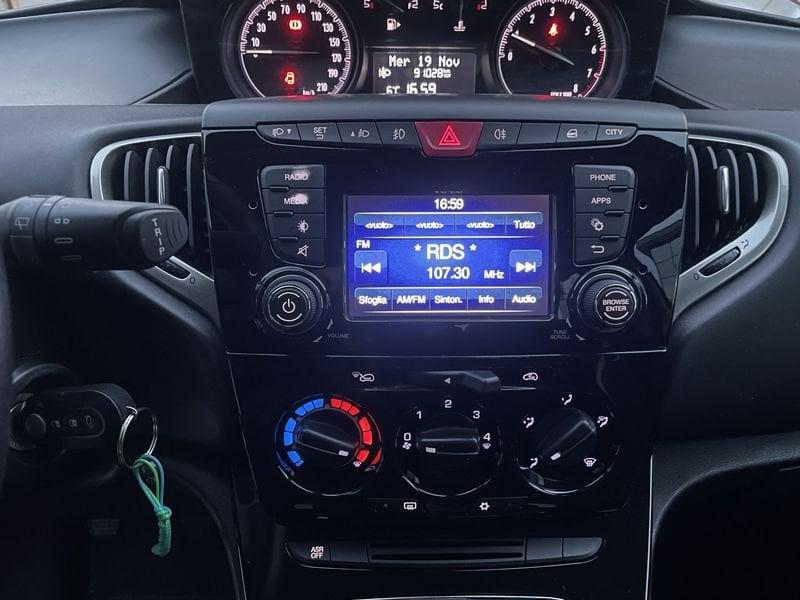 Lancia Ypsilon Ypsilon 1.2 Platinum 69cv NEOPATENTATI