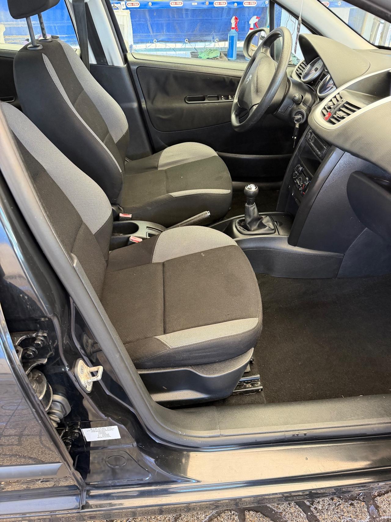 Peugeot 207 1.4 8V 75CV 5p. Energie Sport ECO GPL