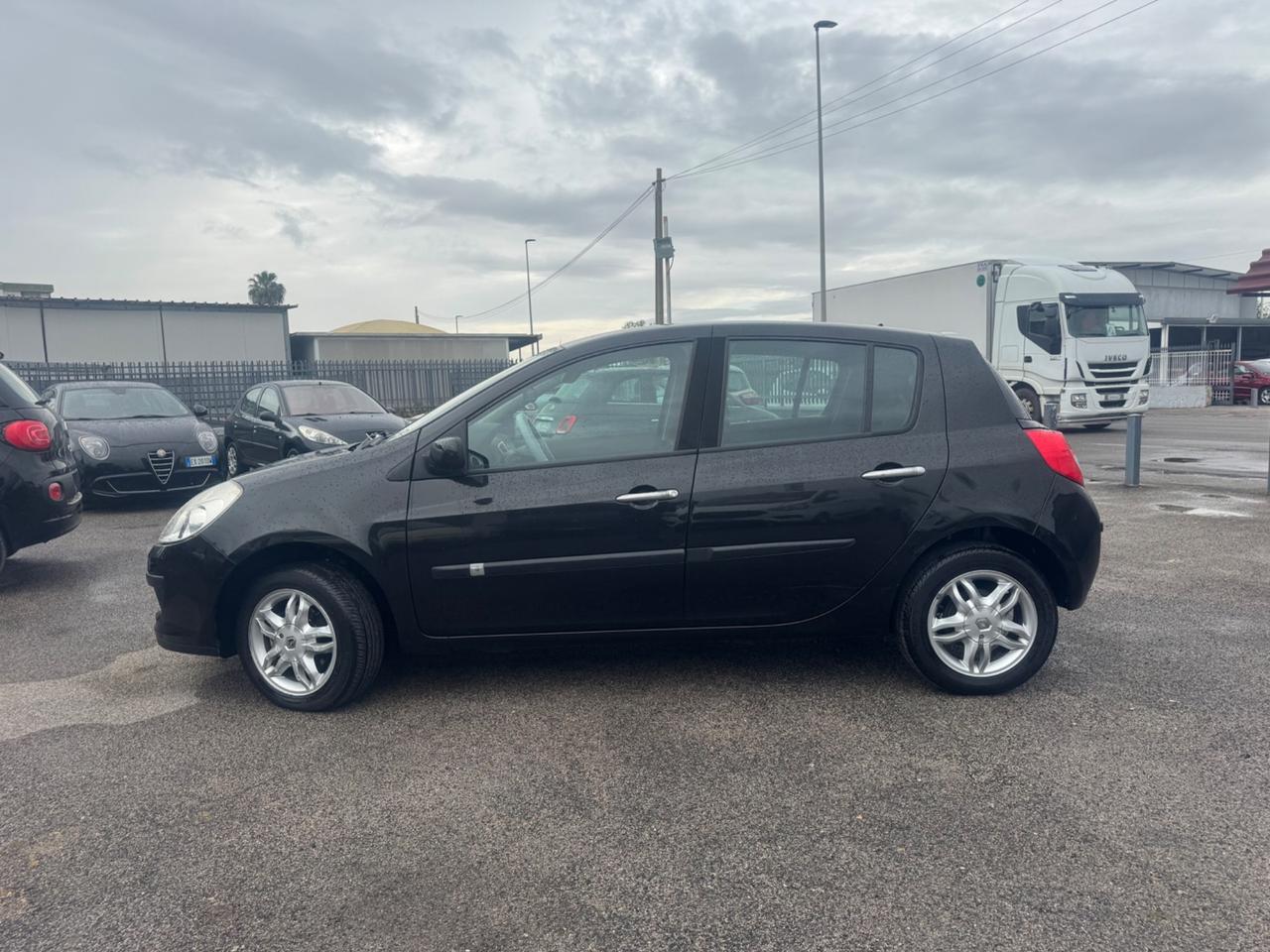 Renault Clio 1.2 16V 5 porte Dynamique