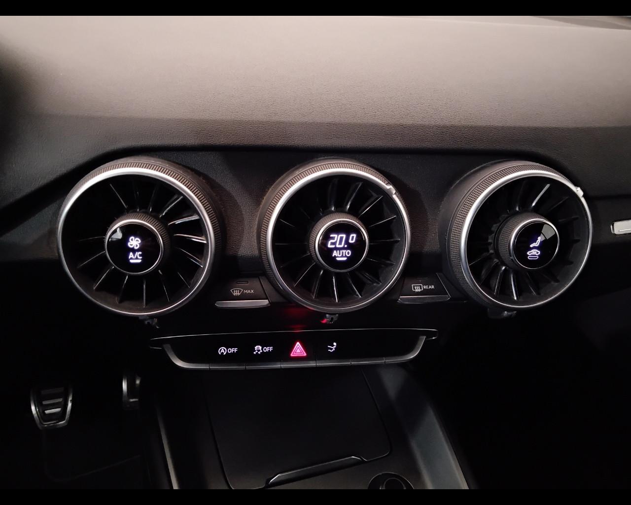AUDI TT III 2015 Coupe - TT Coupe 1.8 tfsi Design