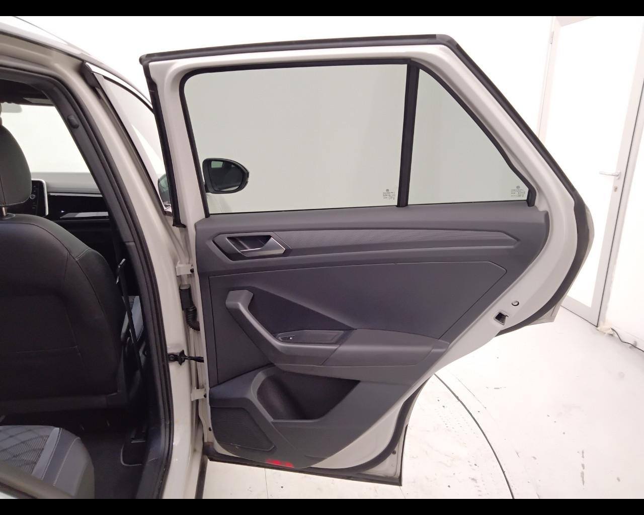 VOLKSWAGEN T-Roc 2022 - T-Roc 1.0 tsi R-Line 110cv