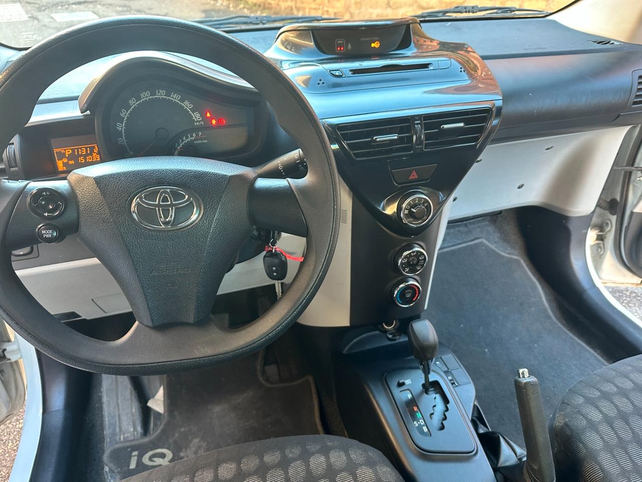 Toyota iQ *automatica*