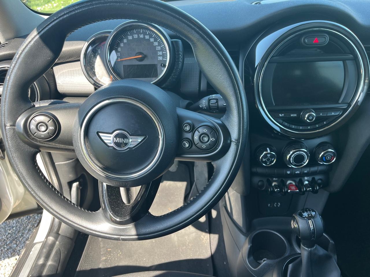 Mini Cooper 1.5 benzina 136 cv