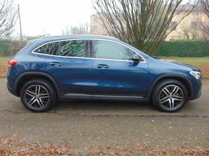MERCEDES GLA (H247) GLA 200 Automatic ...