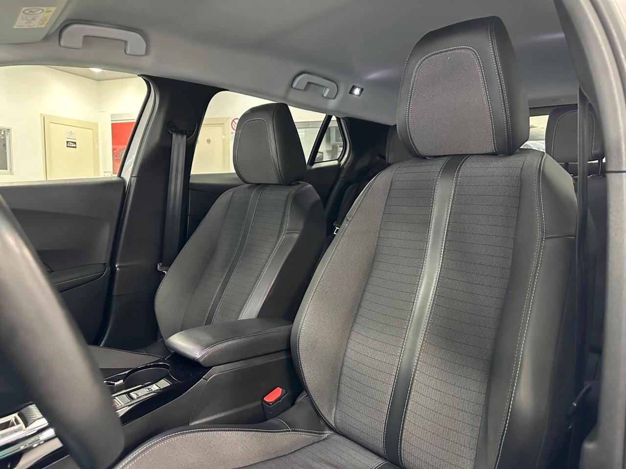 Peugeot 2008 BlueHDi 130 S&S EAT8 Allure