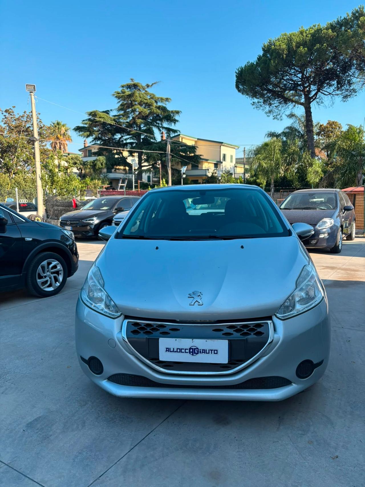 Peugeot 208 1.4 e-HDi 68 CV S&S CAMBIO AUTOMATICO 5 porte Active