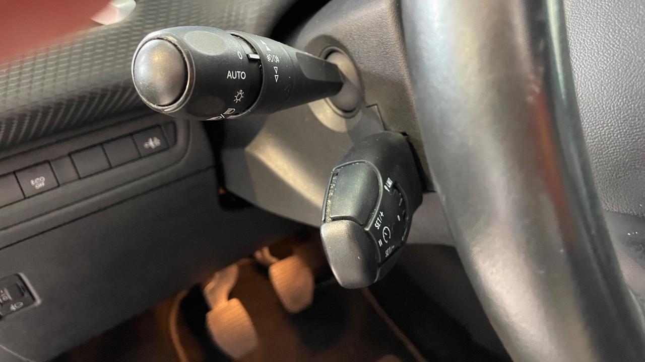 Peugeot 2008 1.6 e-HDi 115 CV Stop&Start Allure