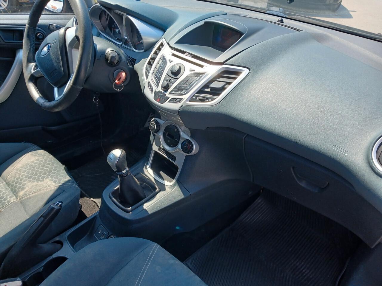 Ford Fiesta 1.4 TDCi 5p. Titanium