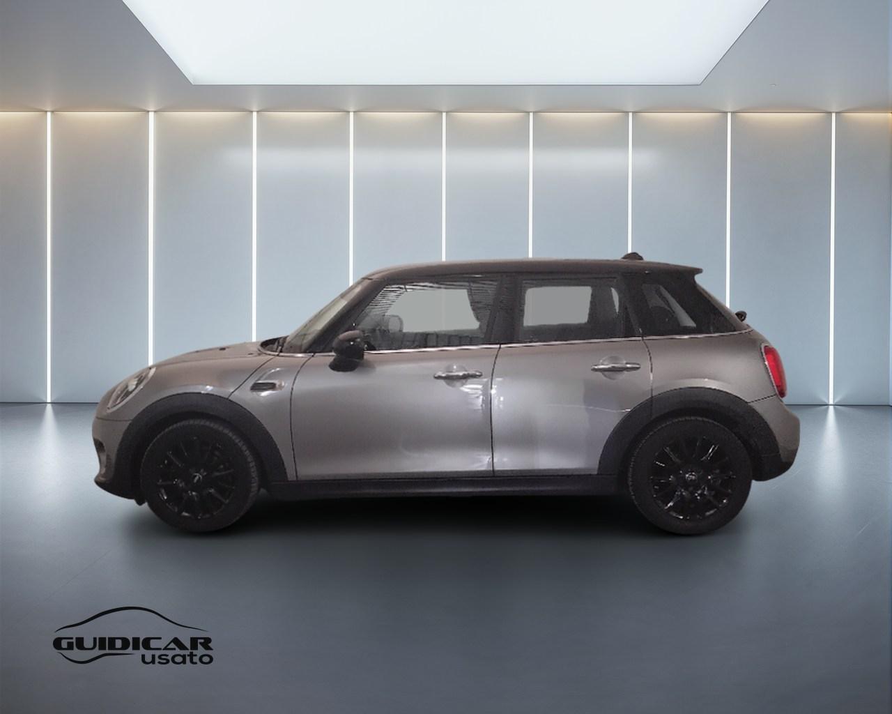 MINI Mini IV F55 2018 5p - Mini 5p 1.5 Cooper D Business XL