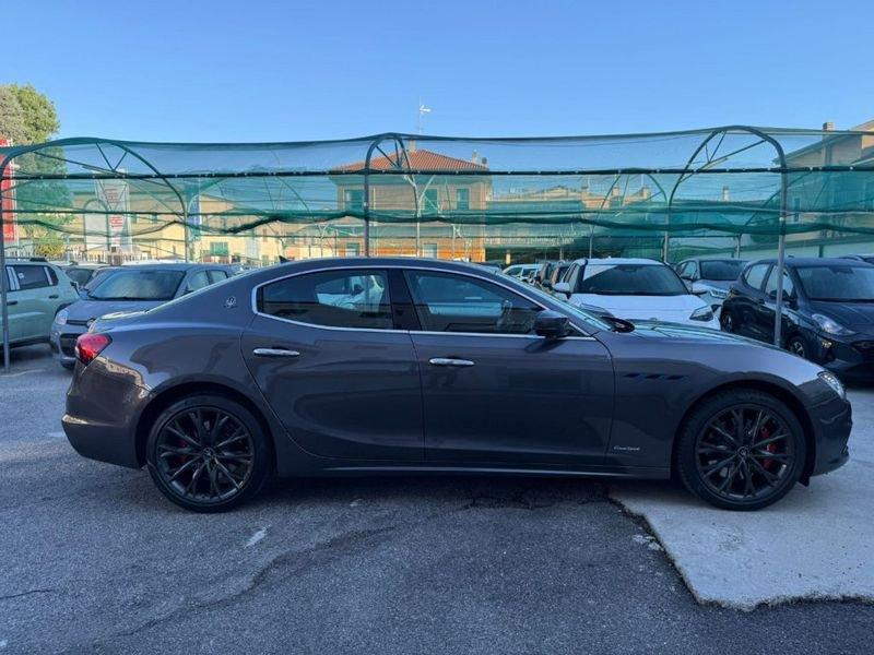 Maserati Ghibli L4 330 CV MHEV Gransport