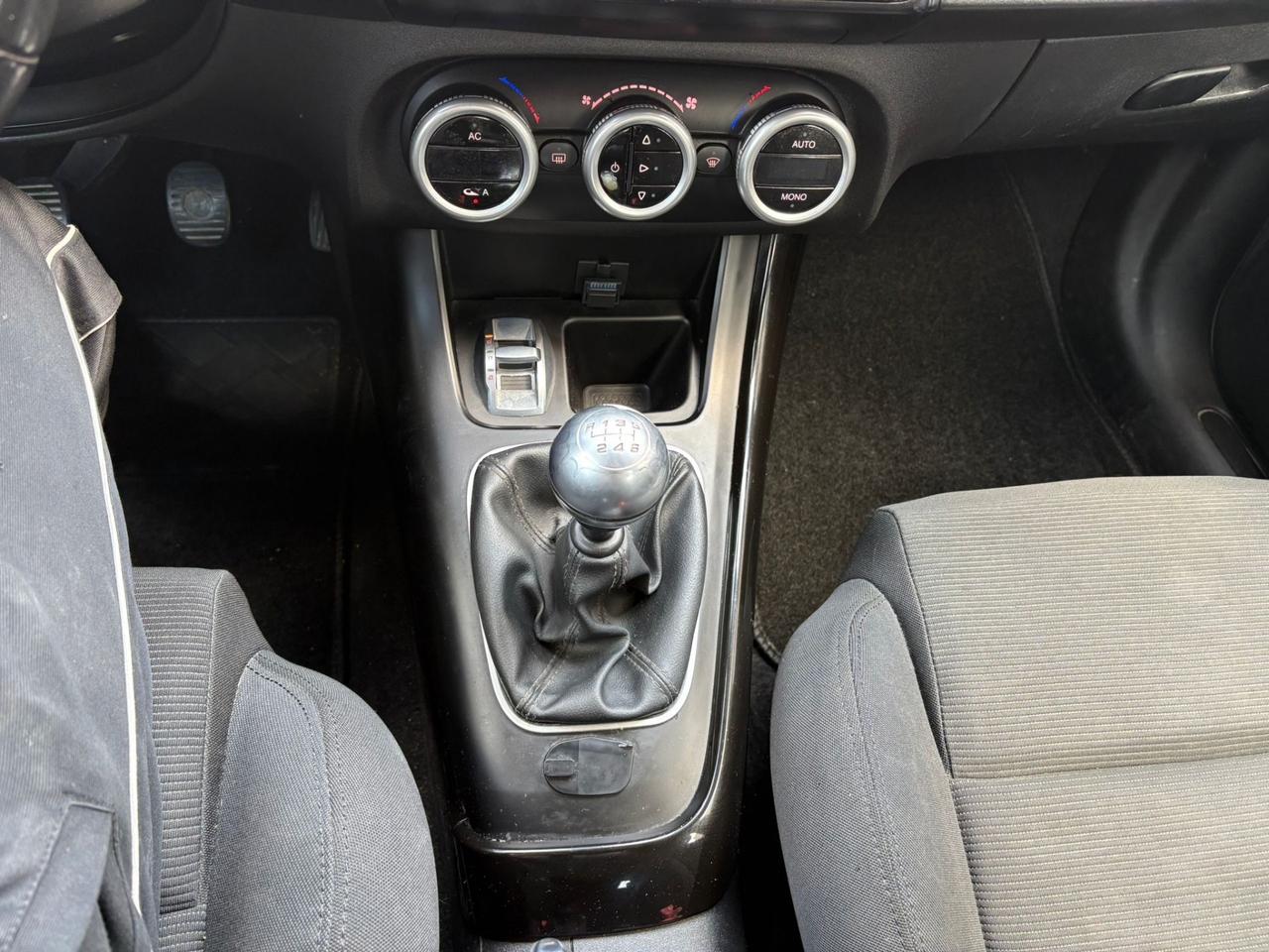 Alfa Romeo Giulietta 1.6 JTDm-2 105 CV Distinctive