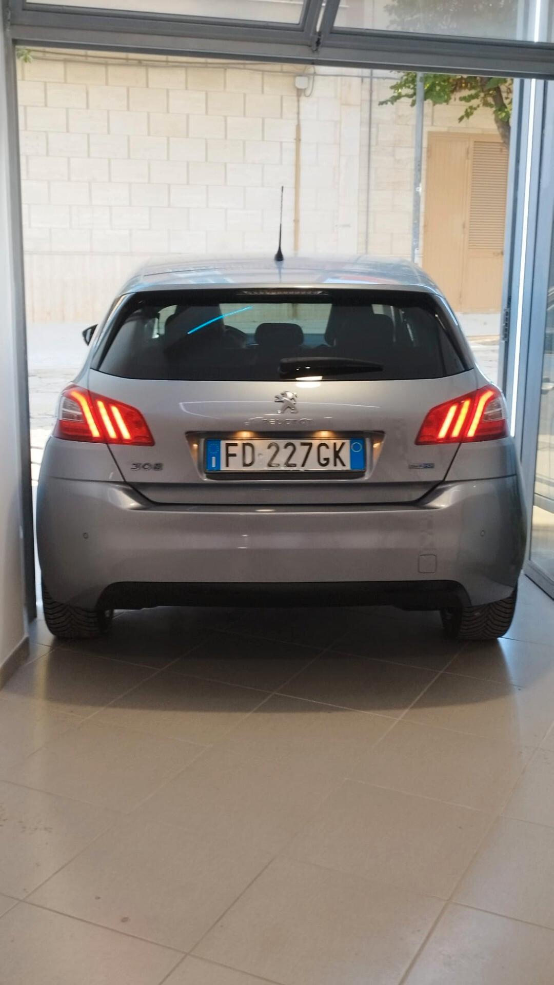 Peugeot 308 BlueHDi 120 S&S Allure