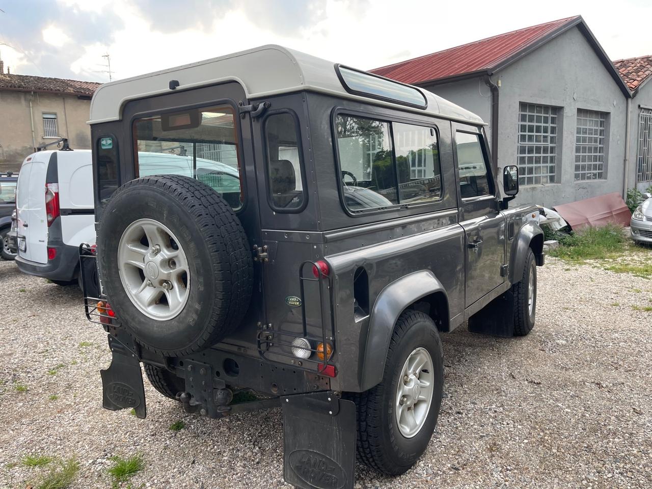 Land Rover Defender 90 2.5 Td5 Station Wagon SE