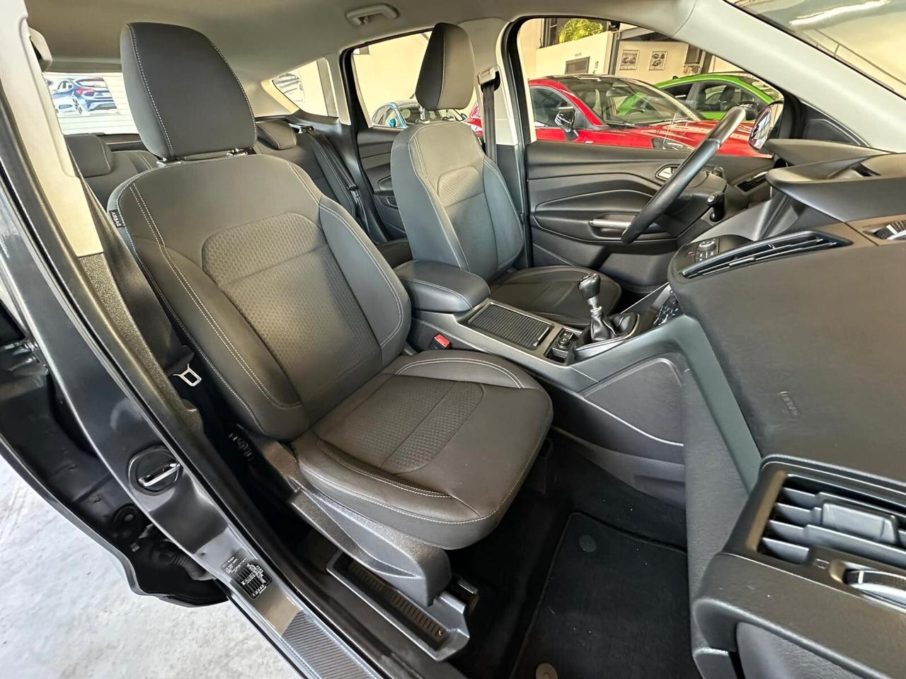 Ford Kuga 1.5 TDCI 120 CV S&S 2WD Titanium