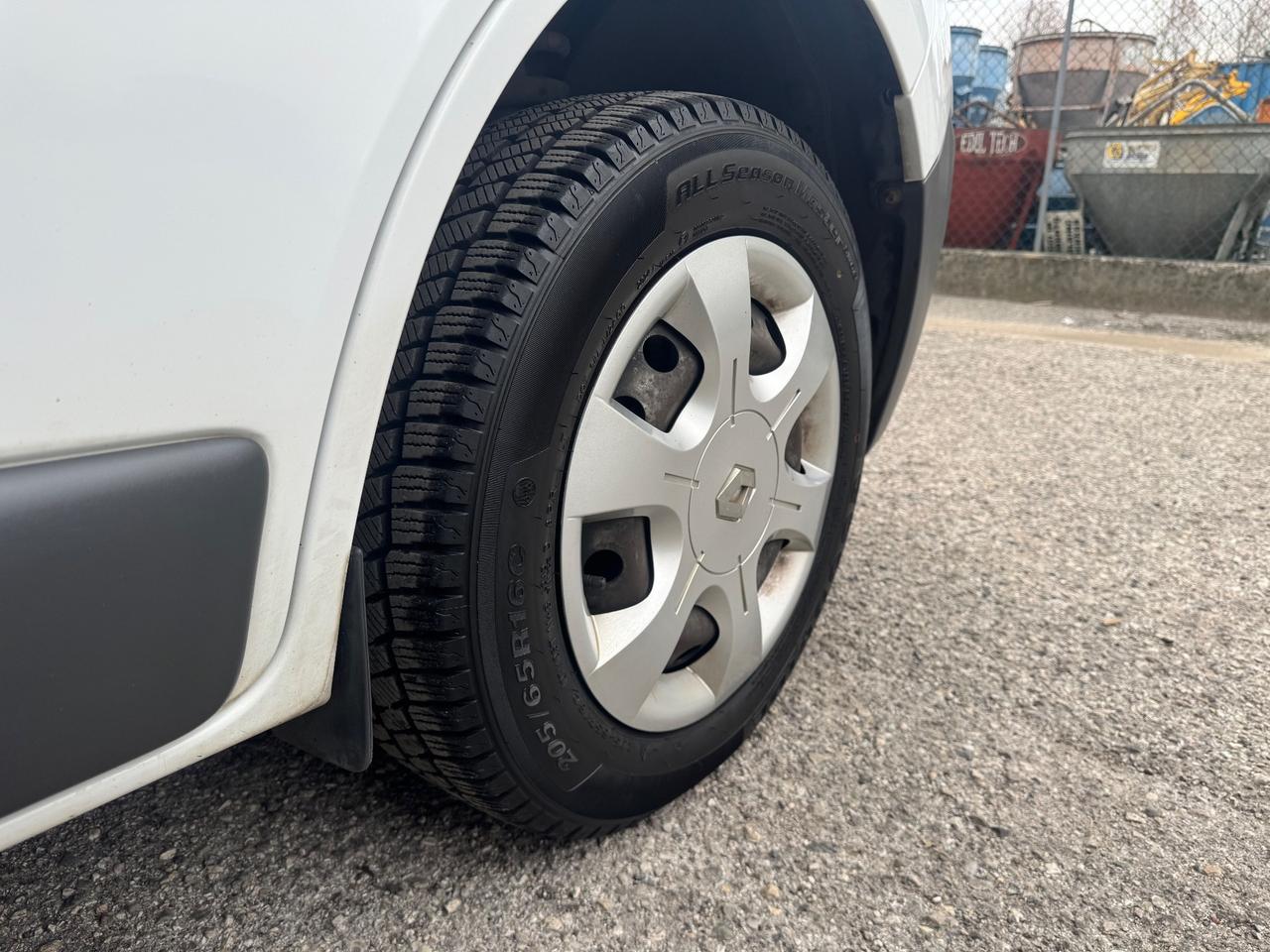 Renault Trafic 9 POSTI