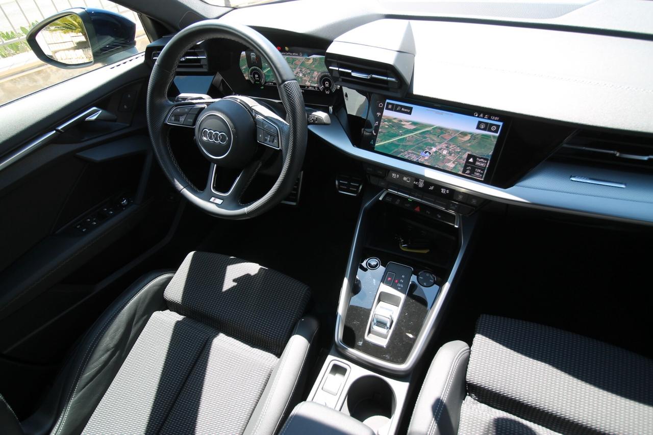 Audi A3 Spb 40 tfsi e Identity Black s-tronic|22000 km|2024