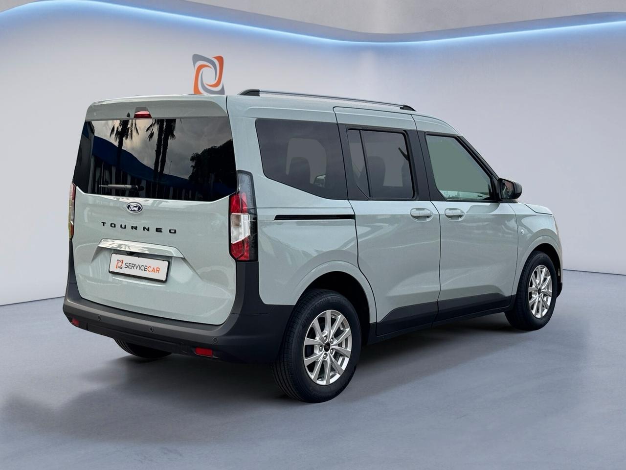 Ford Tourneo Courier 1.0 EcoBoost Titanium