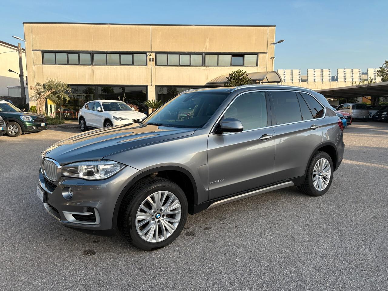 Bmw X5 xDrive25d Experience vettura con motore rifatto nuovo garantita