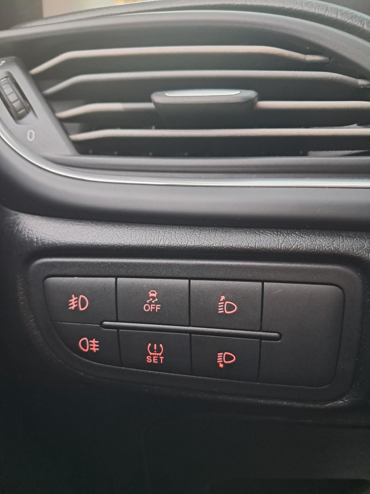 Fiat Tipo 1.6Mtj 120cv-Lounge*NAVI*LED*CRUISE