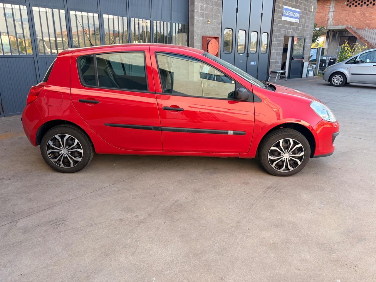 Renault Clio Storia 1.2 5 porte Confort