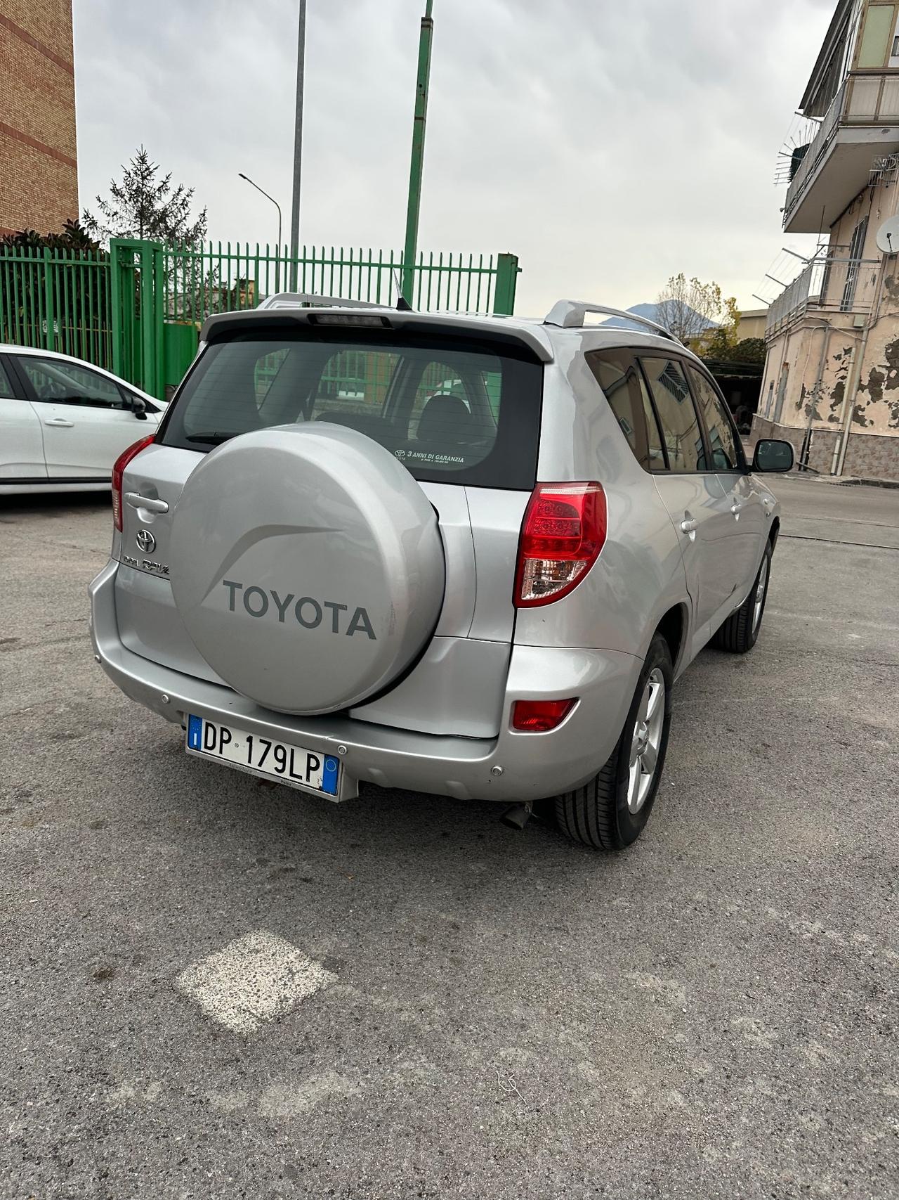 Toyota RAV 4 RAV4 2.2 D-4D 136 CV Luxury