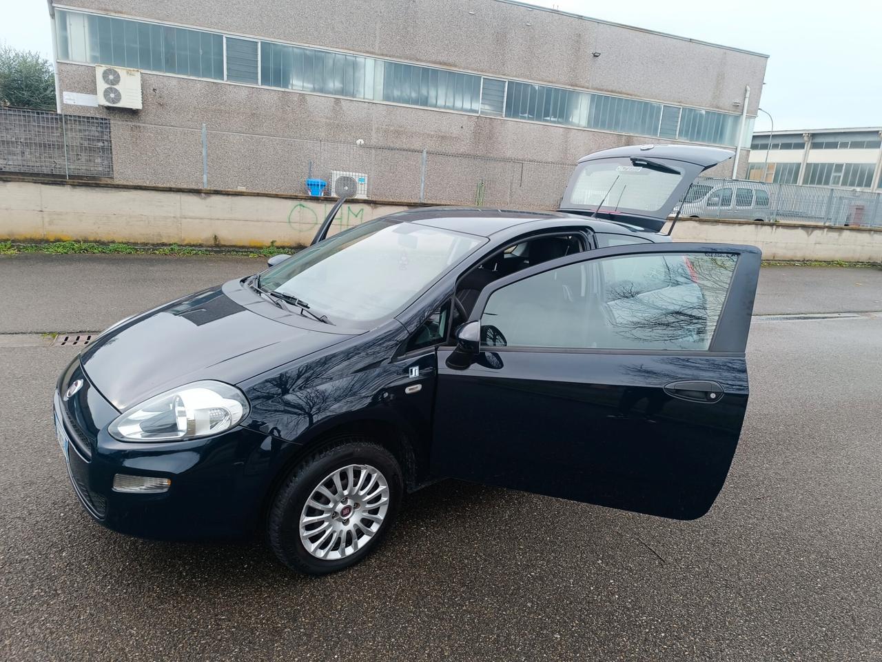 Fiat Punto 1.4 natural Power 2015 SOLO 134.000 KM