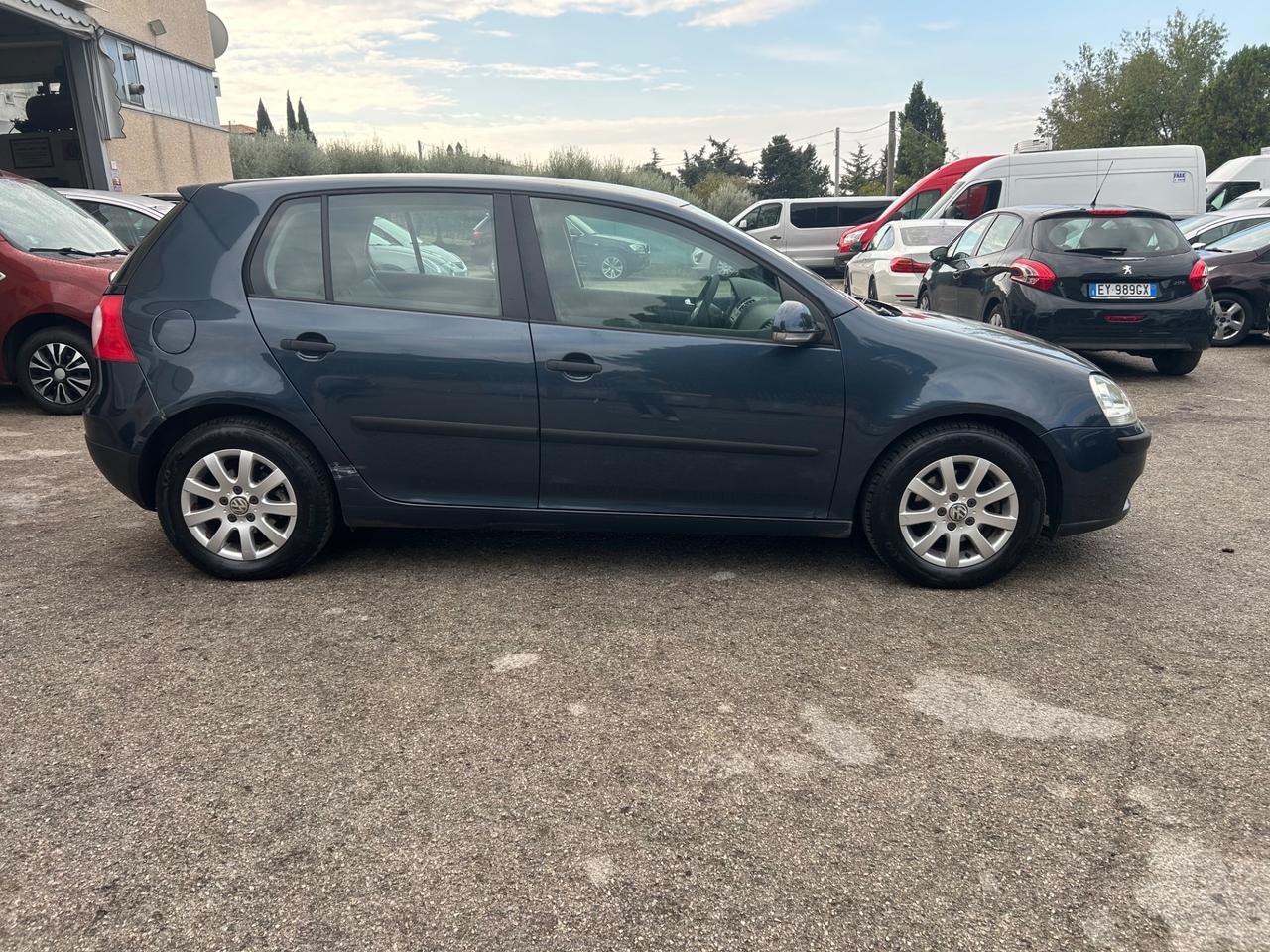 Volkswagen Golf 1.9 TDI 5p