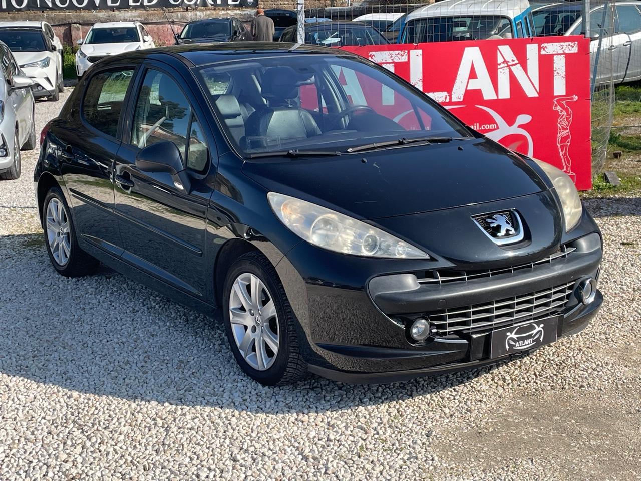 Peugeot 207 1.6 HDi 110CV 5p. Féline