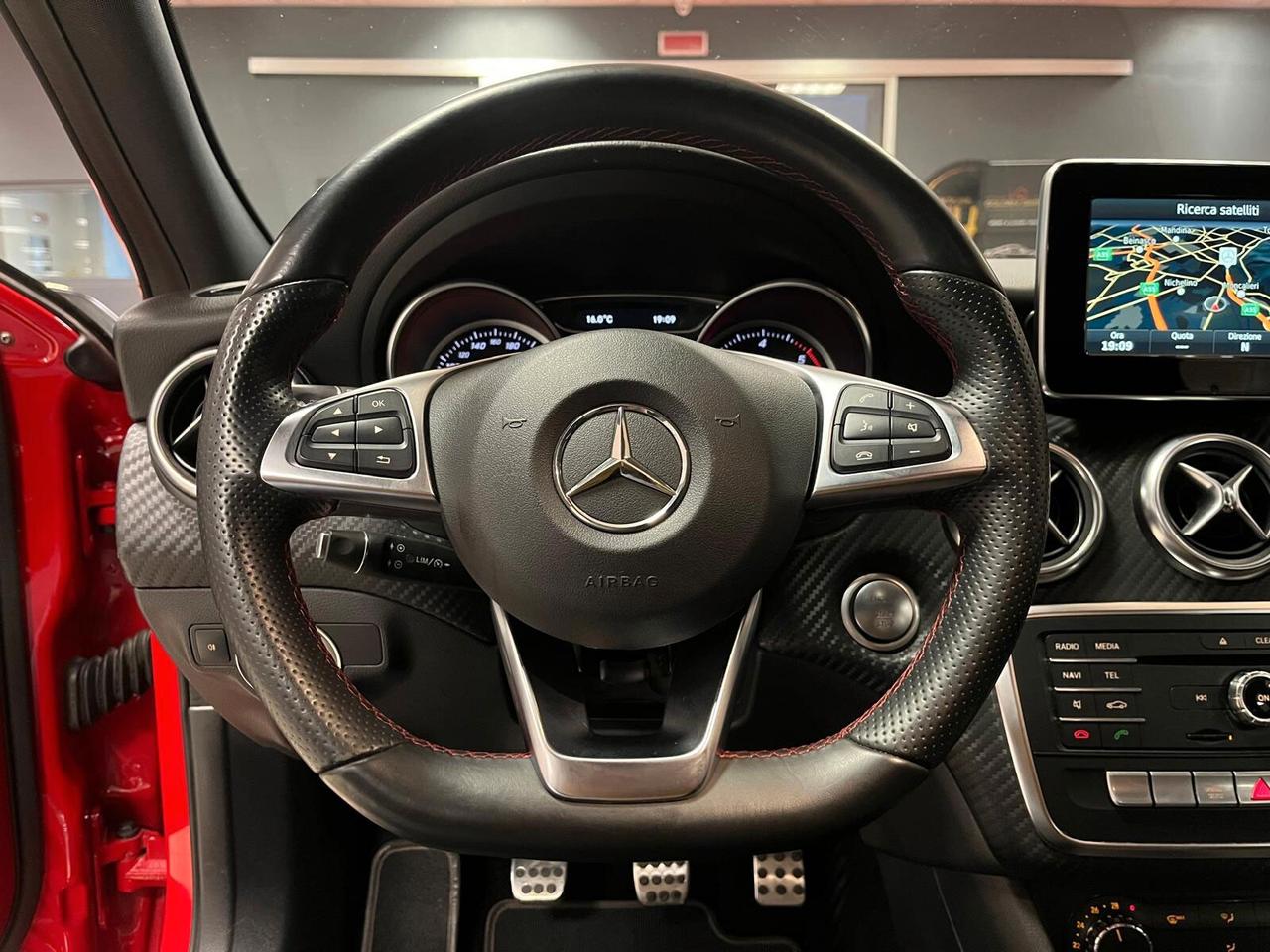 Mercedes-benz A 160 A 160 d Premium pack amg