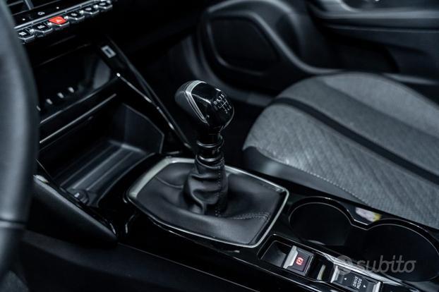 PEUGEOT 2008 PureTech 100 S&S Allure