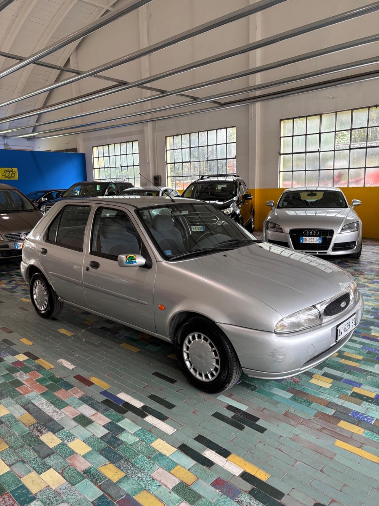 Ford Fiesta 1.2i 16V cat 5 porte Ghia