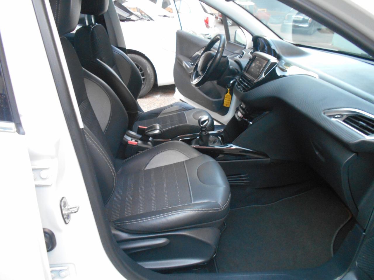 Peugeot 2008 BlueHDi 120 S&S Allure