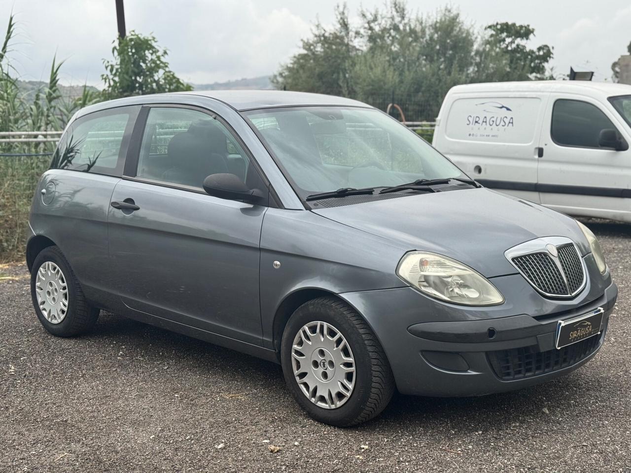 Lancia Ypsilon 1.2 16V Argento