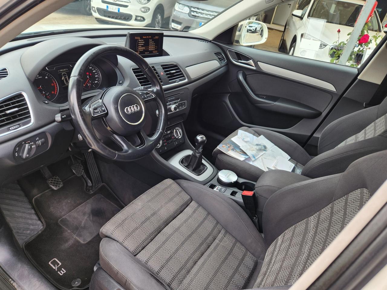 Audi Q3 AUDI Q3 2.0 DIESEL SLINE