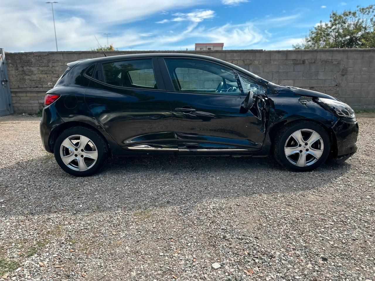 Renault Clio 1.5 dCi 8V 75CV 5 porte Live sinistrata incidentata