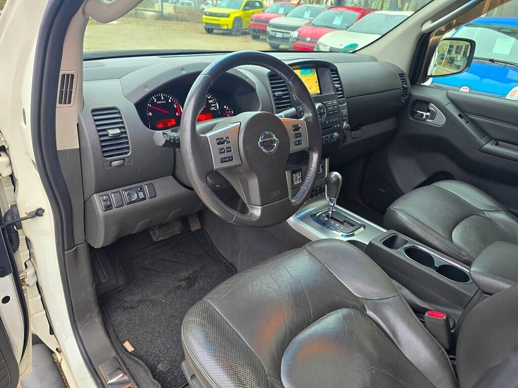 Nissan Navara 3.0 DCI V6 231CV "LE"