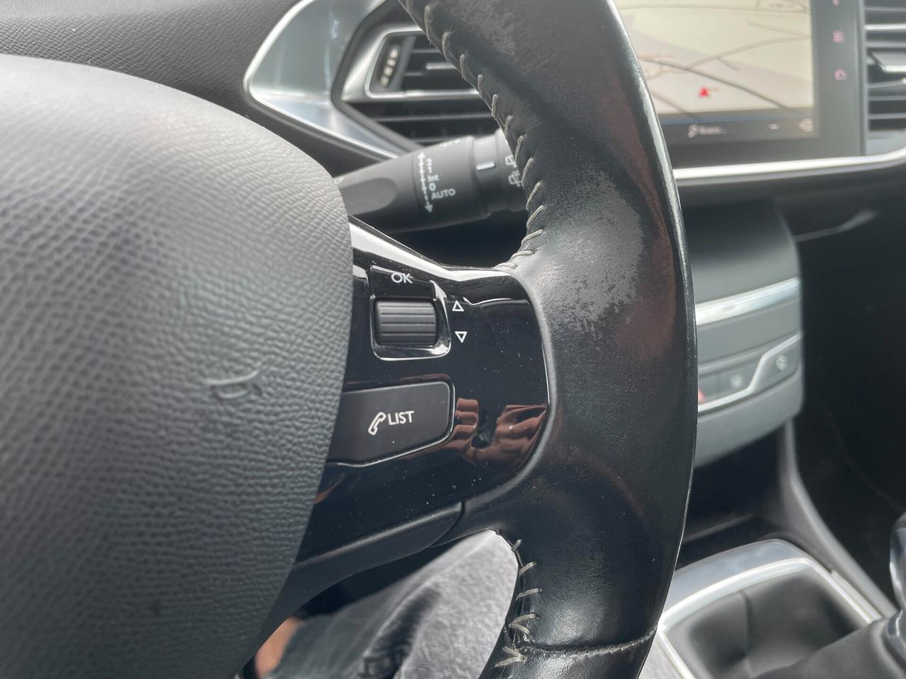 Peugeot 308 BlueHDi 100 S&S SW Business IVA ESPOSTA