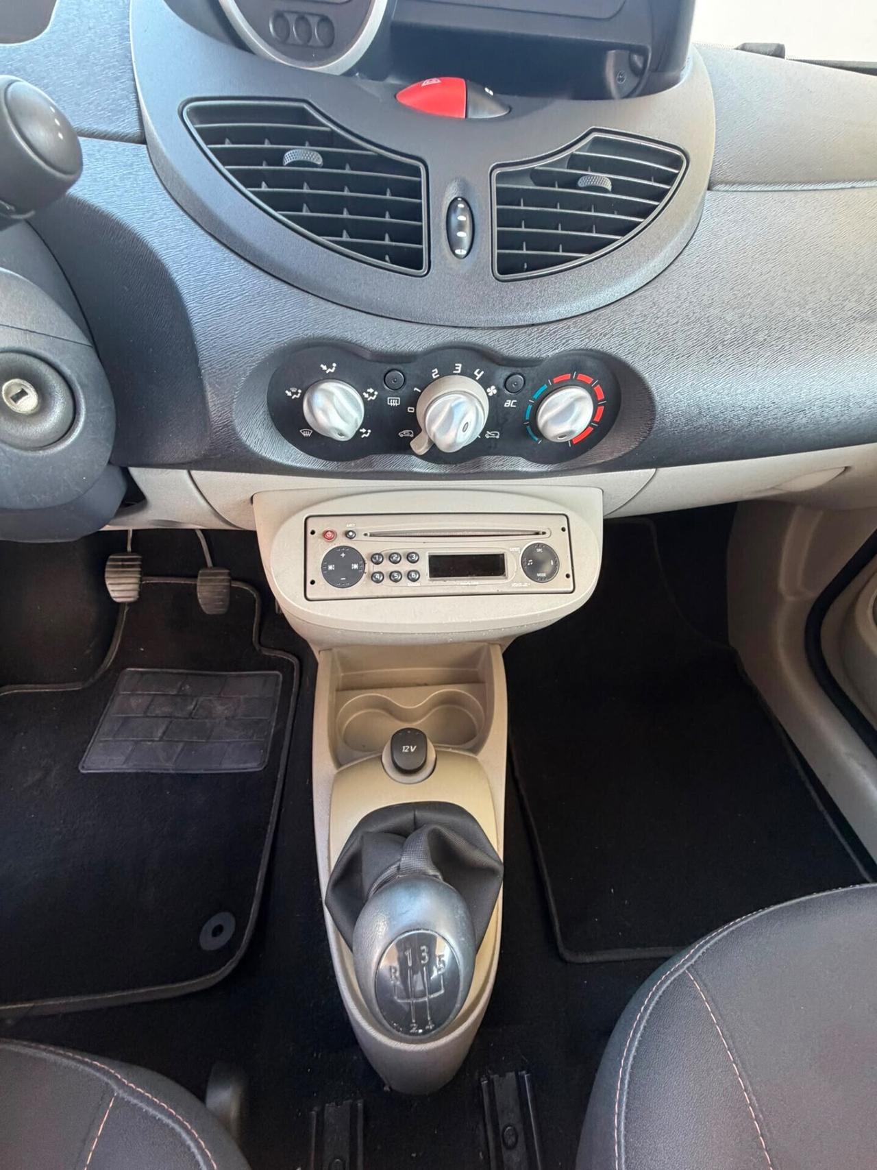 Renault Twingo 1.2 8V Dynamique