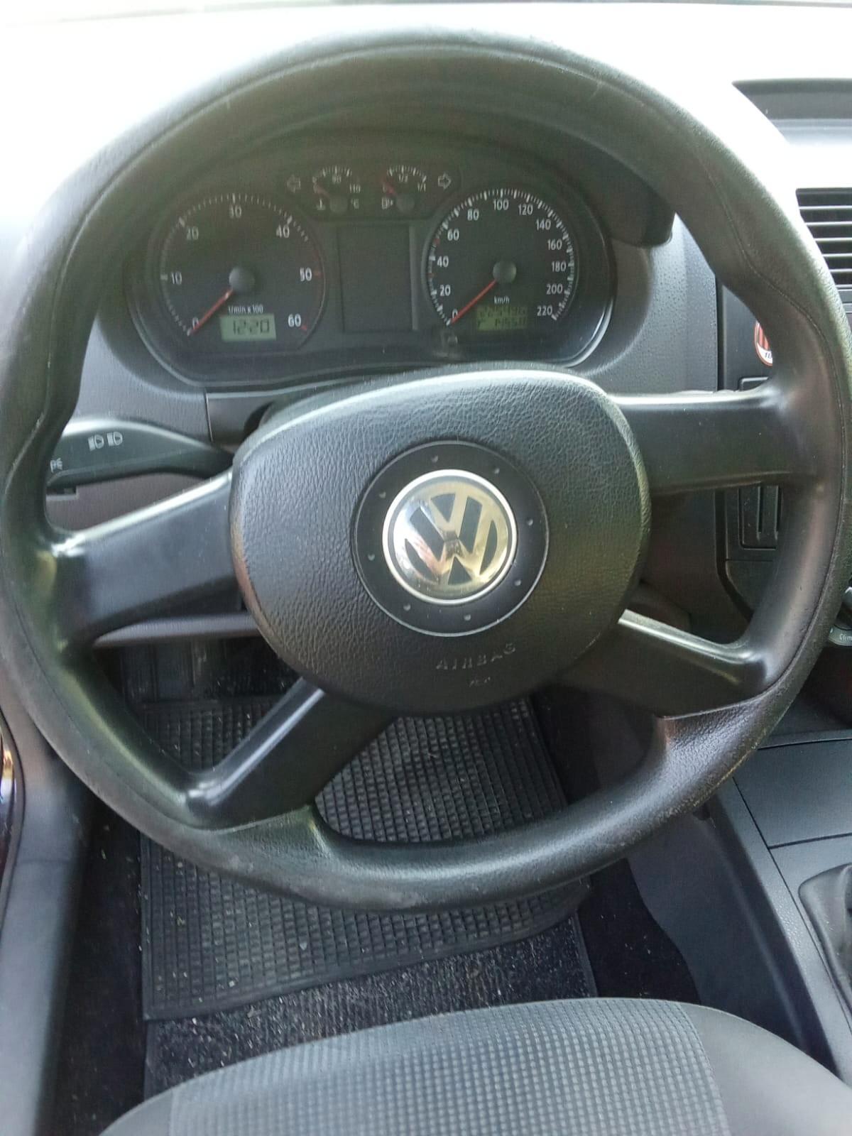 Volkswagen Polo ----