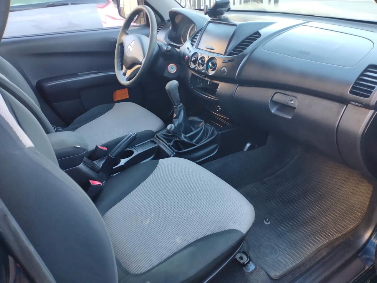 Mitsubishi L200 2.5 DI-D/136CV Club Cab Invite DPF