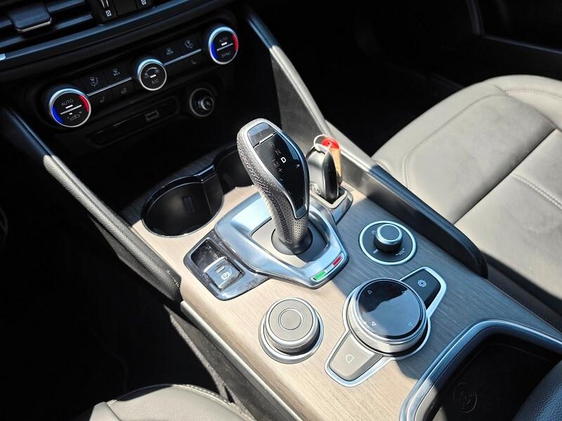 ALFA ROMEO Giulia 2.2 TD 160 AT8 Ti NAV PELLE PARK CAM