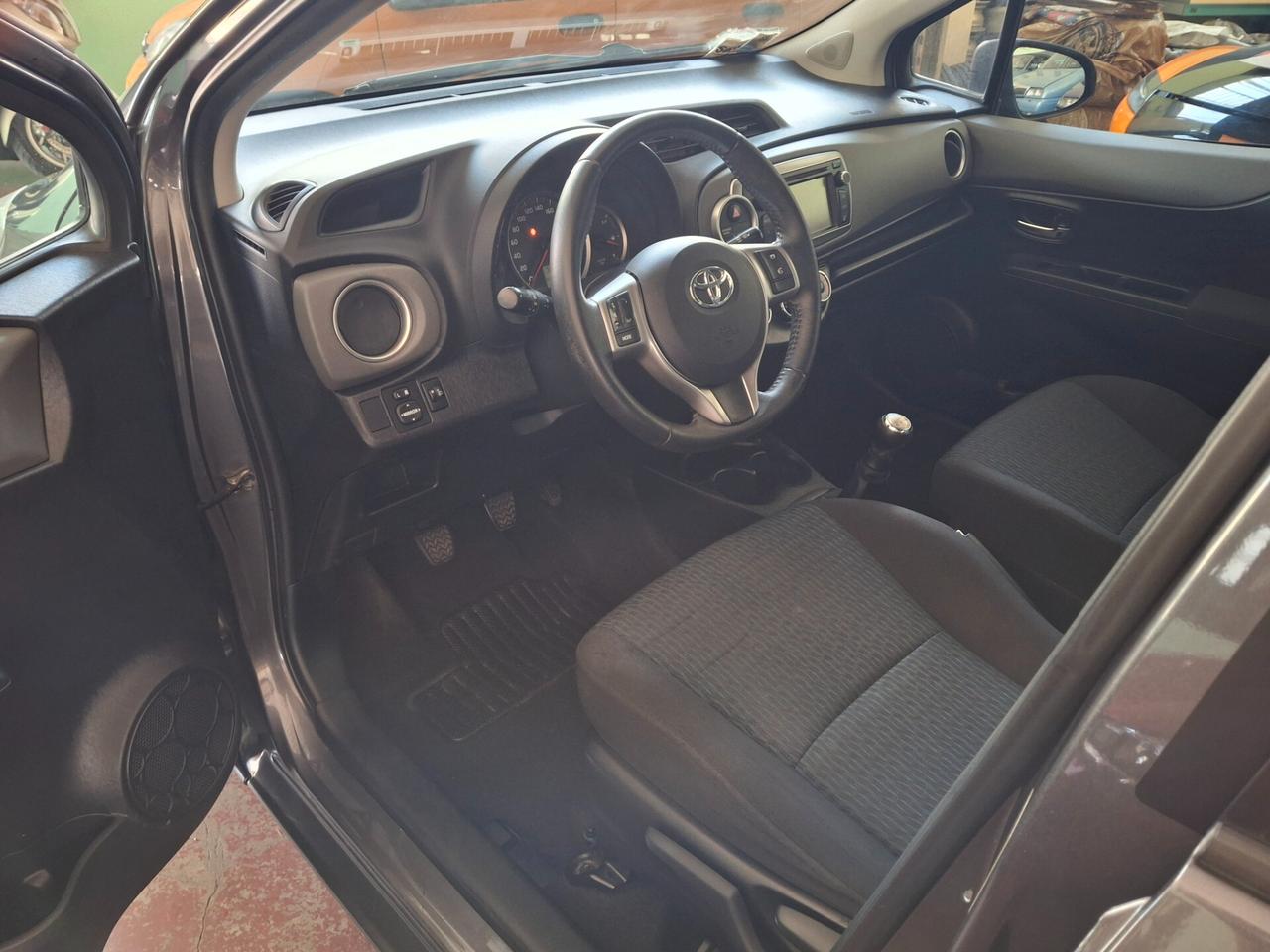 Toyota Yaris 1.0 5 porte Lounge