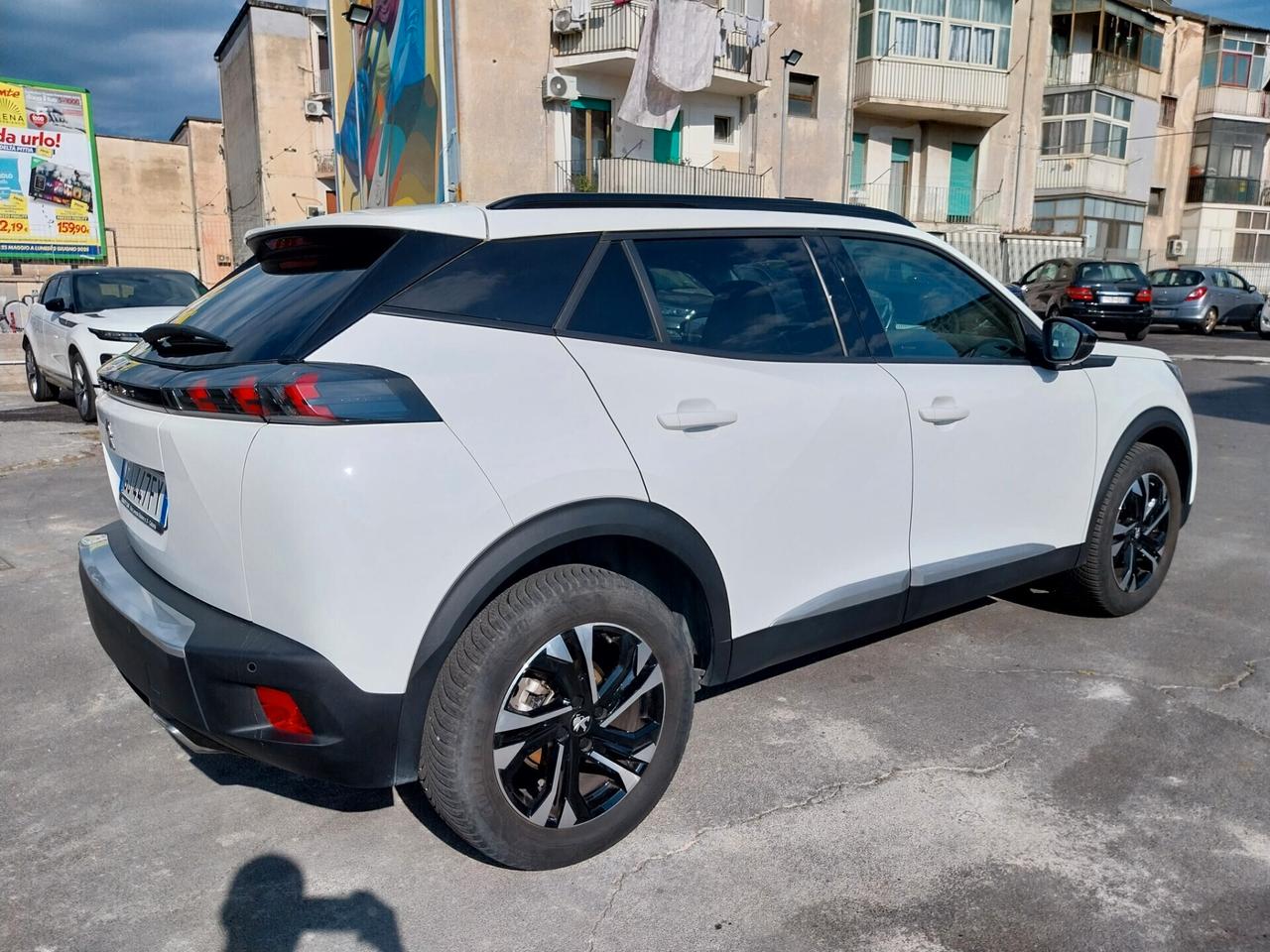 PEUGEOT 2008 1.2 BENZINA ALLURE 2022