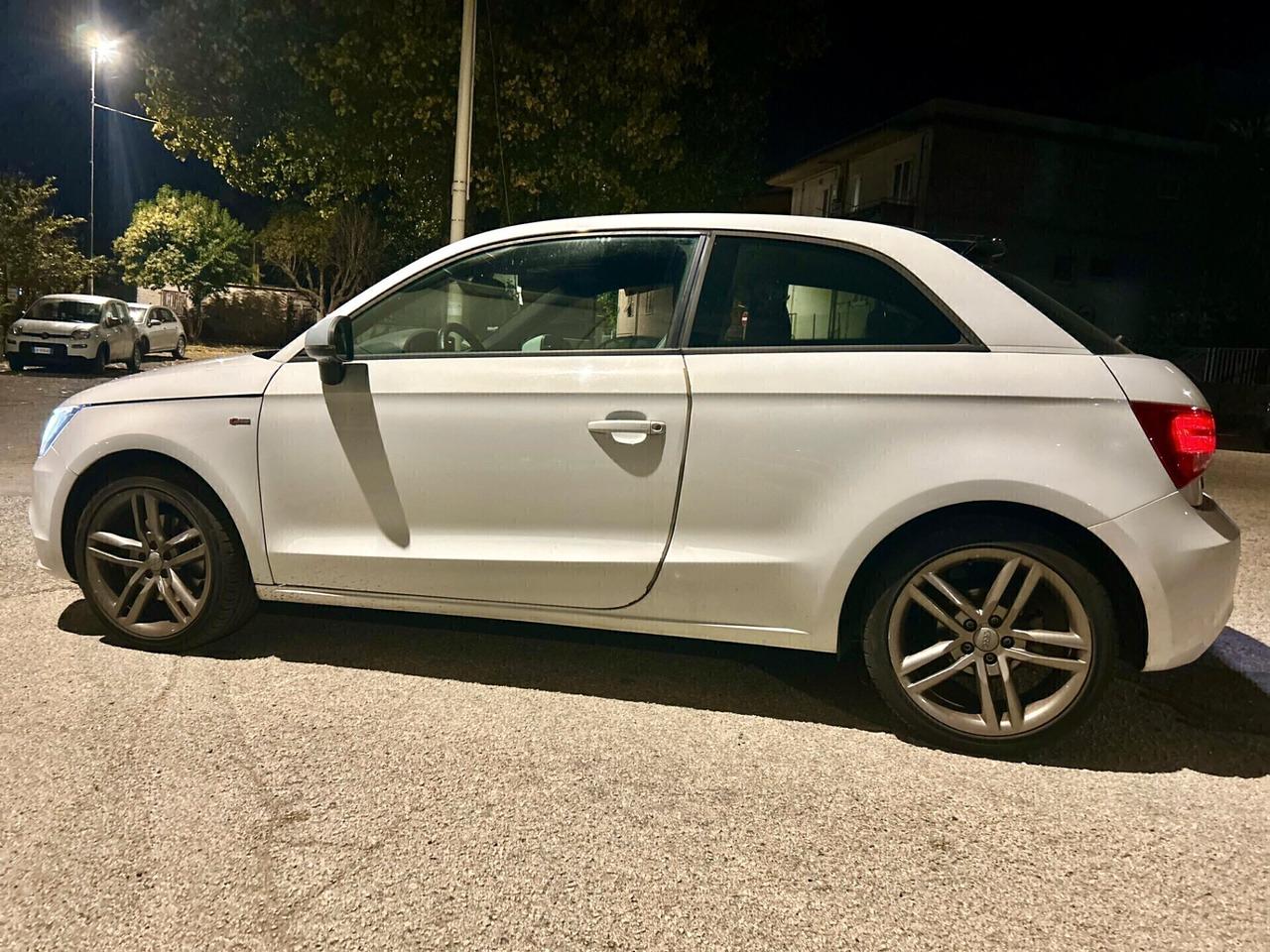 Audi A1 1.6 TDI 105 CV S Line edition